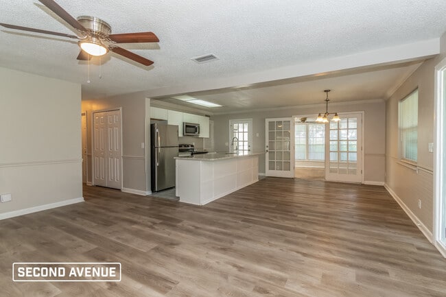 Photo - 1224 Crown Dr