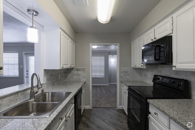 Building Photo - Central Park Rental