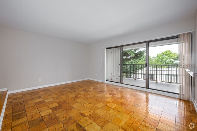 1BR, 1BA - 804SF - Living Room