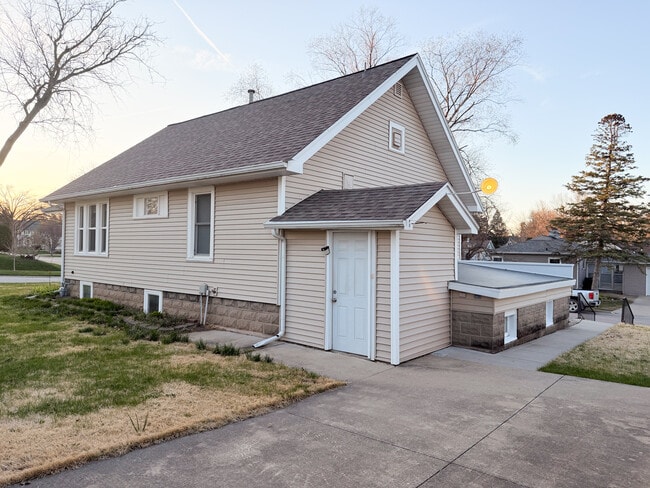 Photo - 1604 Franklin St