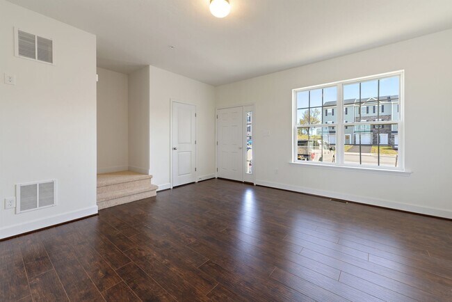 Photo - 3 bedroom Townhome with unfinished basement!
