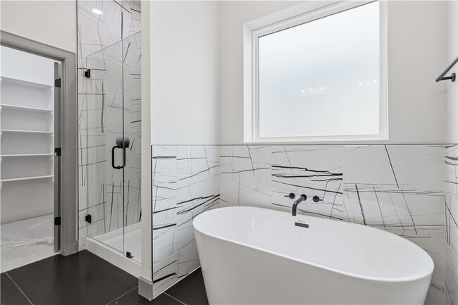Photo - 980 Trestle Ln