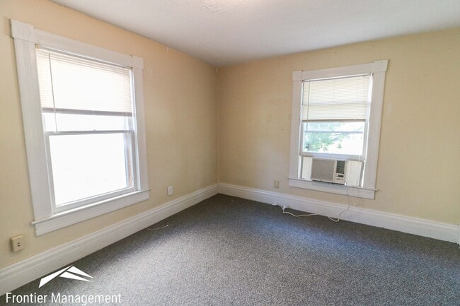 Photo - Perfectly located duplex near downtown Manhattan and City Park!