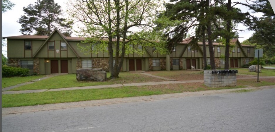 Photo - Labette Manor Apartments