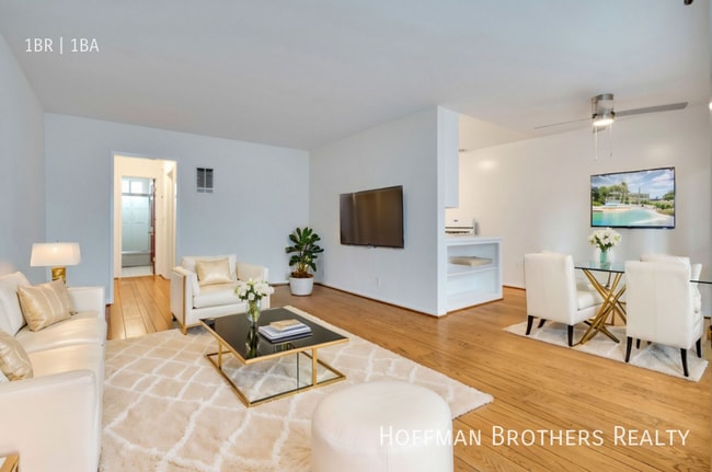 Building Photo - 218 S Gale Dr Unit 2