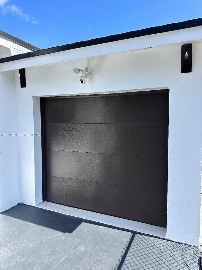 Photo - 2750 Washington St