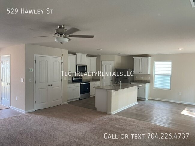 Photo - 529 Hawley St