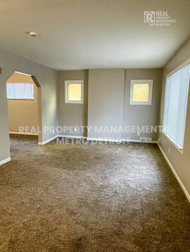 Photo - 15349 Prest St