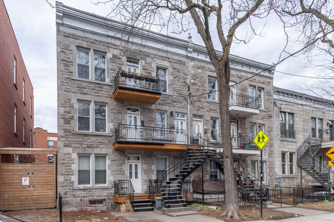 Building Photo - 4777 Rue Adam Unit 4777