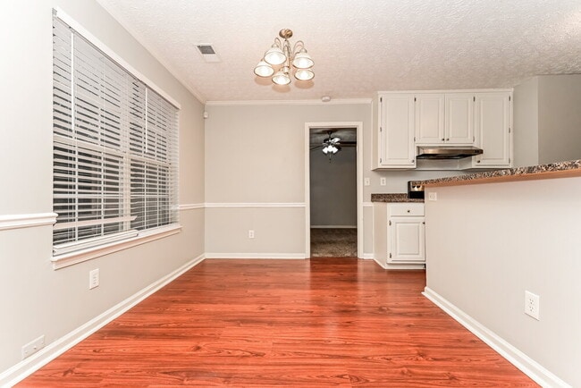 Photo - 434 Fairhaven Ct