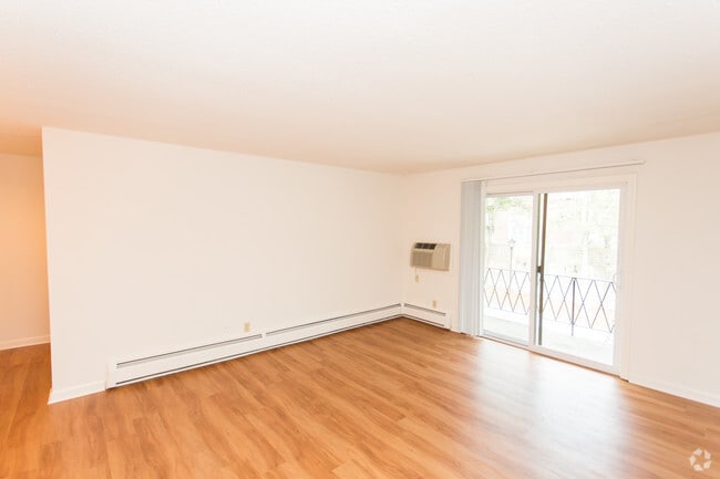 Royal Crest Nashua