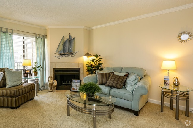 Casa Bella Apartment Homes