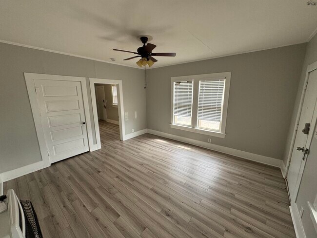 Photo - 1105 Bluff St