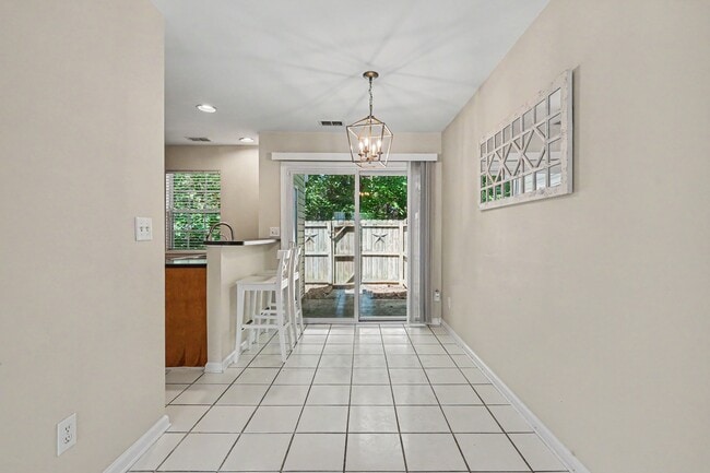 Photo - 3238 Summercroft Ln