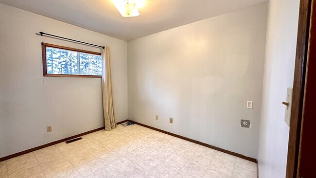 Photo - 714035 Range Rd 50