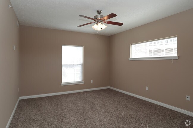 2BR, 2BA - The SandPebble - 1,253SF