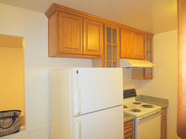 Photo - 670 Azara Pl