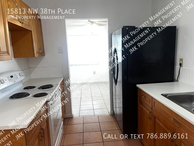 3x2 Available NOW! 950 sqft, Tour Today! - 3x2 Available NOW! 950 sqft, Tour Today! House