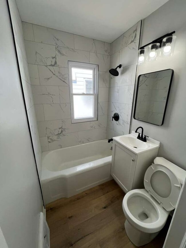 Photo - 5942 N 38th St