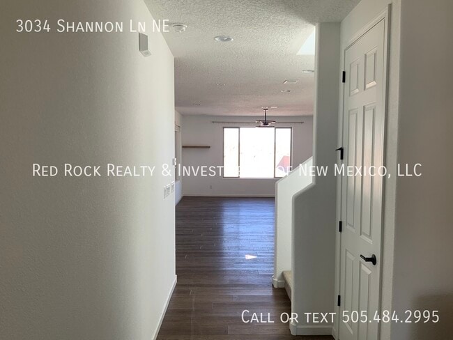 Photo - 3034 Shannon Ln NE