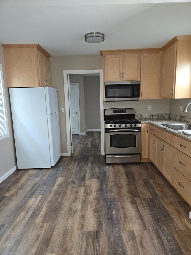 Building Photo - 16 Porter Dr Unit C Rental