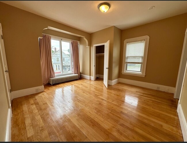 Photo - 397 Ash St Unit 1