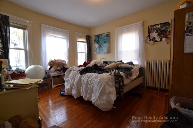 Photo - 28 Justin Rd Unit 2