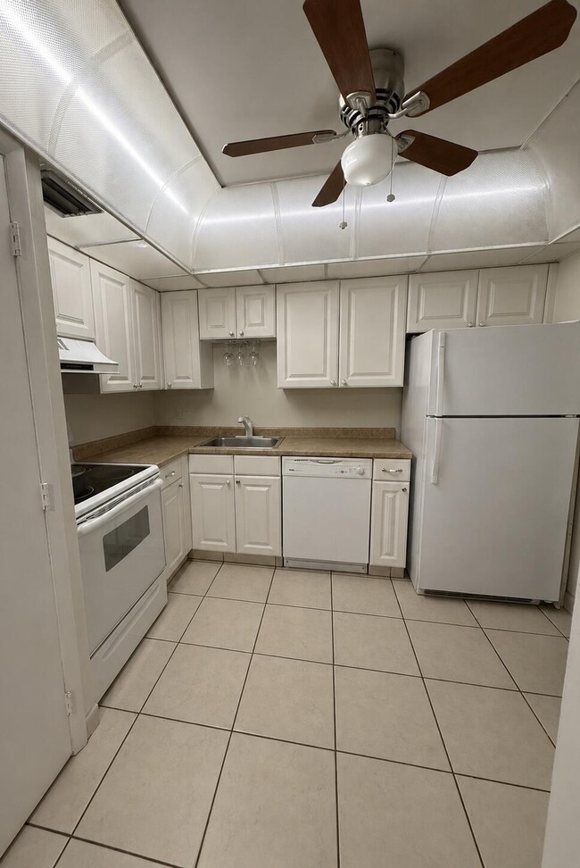 Photo - 4168 Inverrary Dr Unit 103