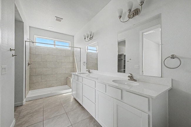 Photo - 13316 S 190th Ave