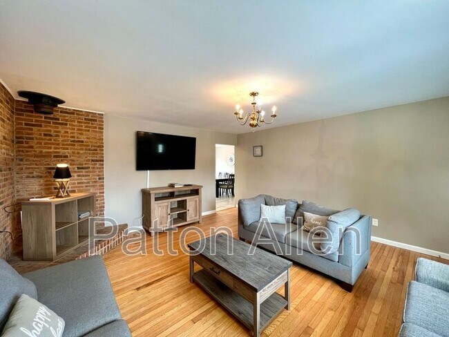 Photo - 63 Ben Lippen Rd