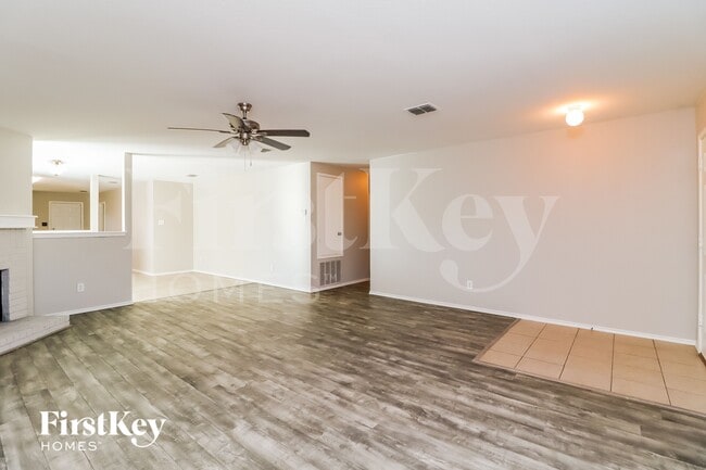 Photo - 1413 Erin Ct