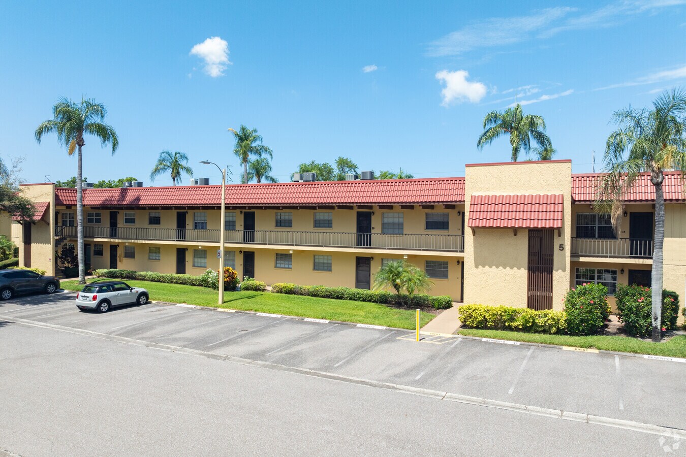 Photo - Pennwood Manor