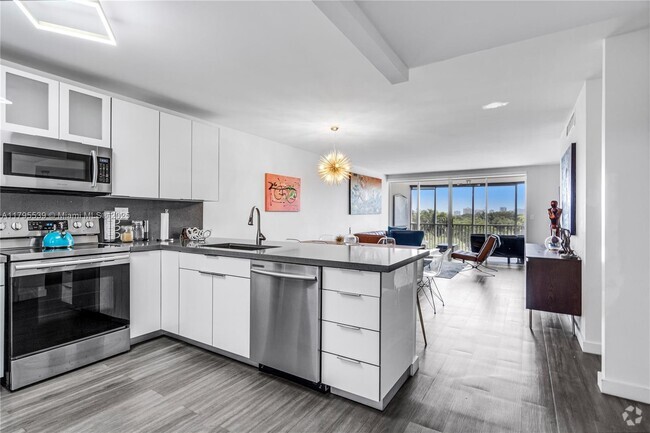 Building Photo - 1780 NE 191st St Unit 501-2 Rental