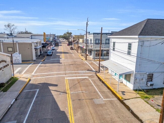 Photo - 401 E Main St