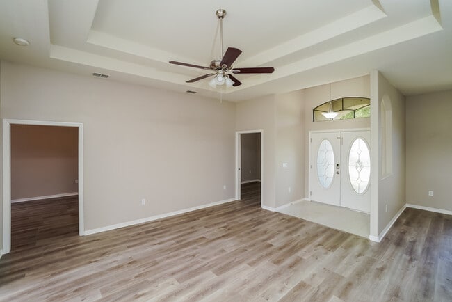 Photo - 6034 Beechwood Dr