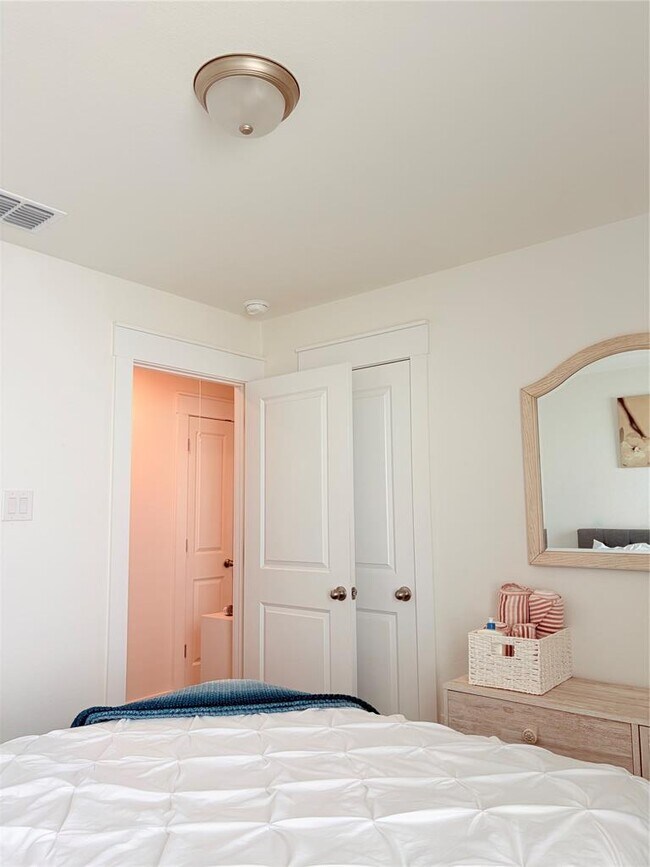 Photo - 182 Shackleton Dr