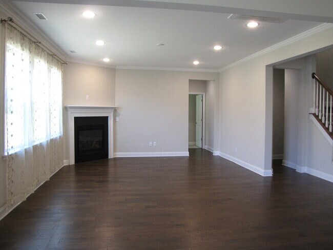 349 Papyrus Pl