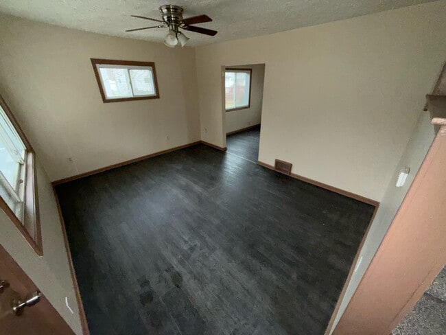 Photo - 959 Cole Ave