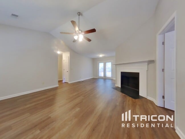 Photo - 14 Iron Spot Cir