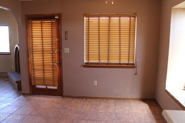 Photo - 1528 Sierra De Oro Dr