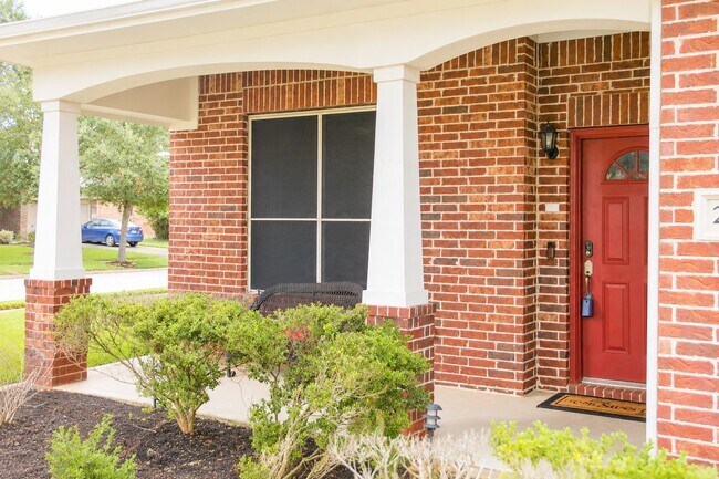 Photo - 2814 Silver Bend Ln