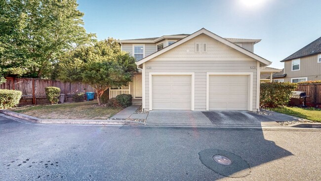 Building Photo - 4732-4736 Starbuck Unit 4736 Starbuck Avenue Rental