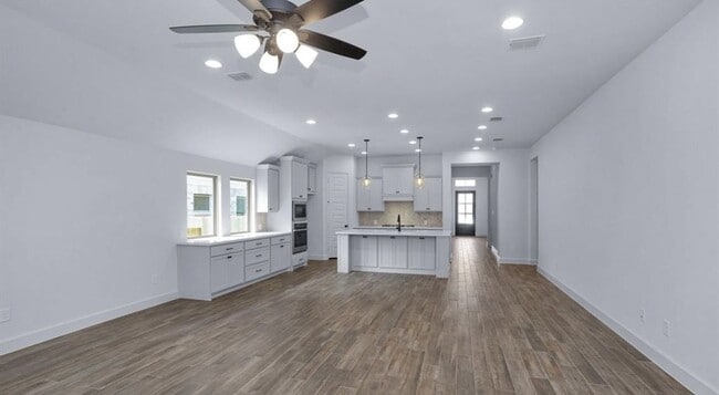 Photo - 535 Oakview Bend Dr