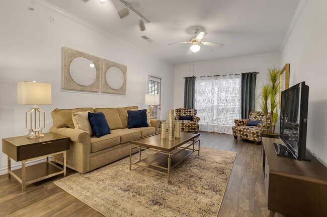 Building Photo - Vineyard Springs Rental