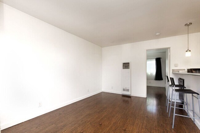 Photo - 2828 College Ave Unit 11