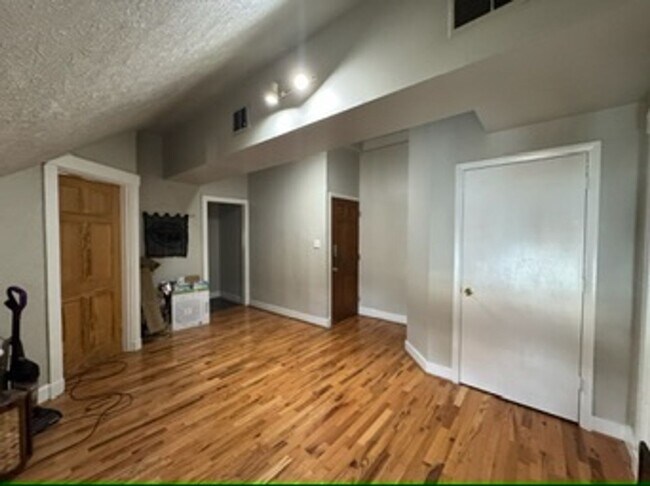 Photo - 26 Conklin St Unit 3