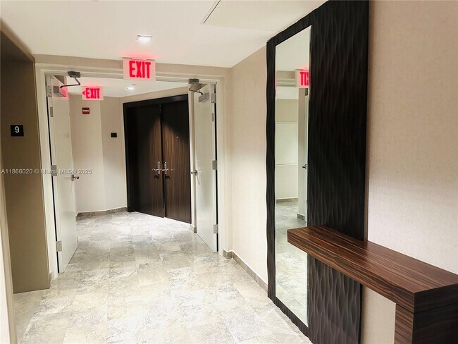 Photo - 17201 Collins Ave Unit 904