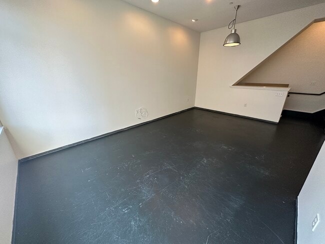 Photo - 147 E Berkeley St Unit 3