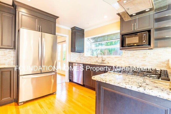 5 Harvard Dr