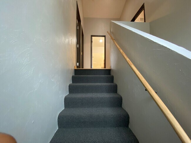 Photo - 1328-1330 Knollwood Unit 1328 Knollwood